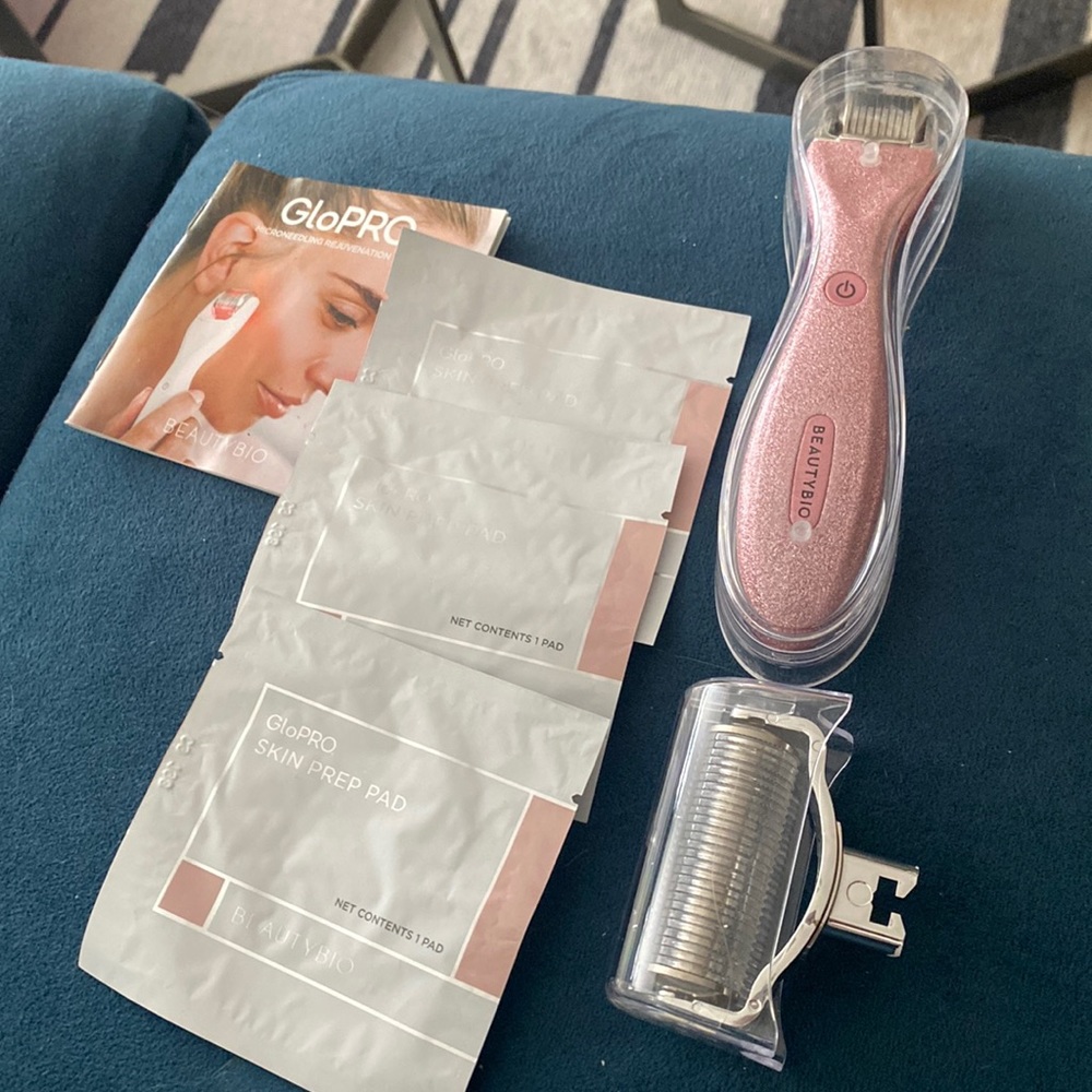 BeautyBio all that glitters micro needling set